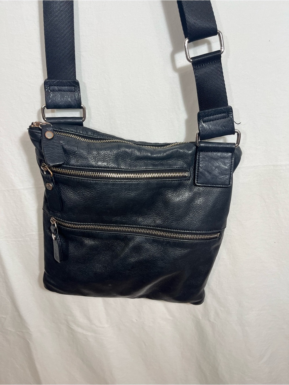 Margot Black Leather Crossbody Bag - zipper many compartments purse - Picture 11 of 14